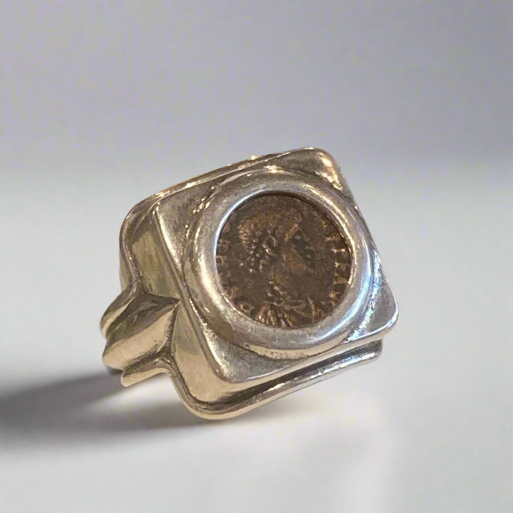 Roman Bronze Ring 350-450 CE Size 8