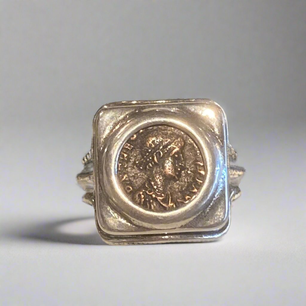 Roman Bronze Ring 350-450 CE Size 8