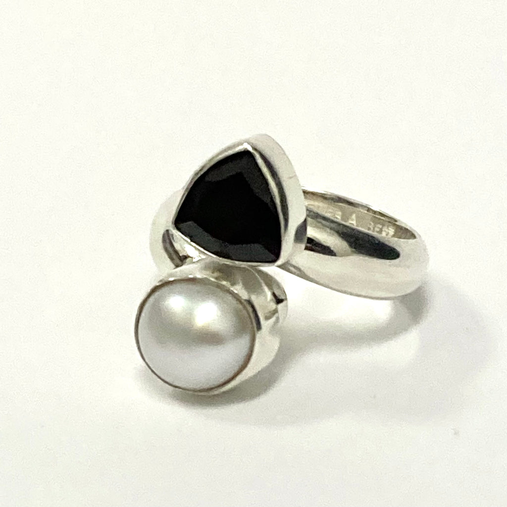 Garnet & Pearl Ring