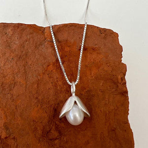 In Bloom Pearl Necklace