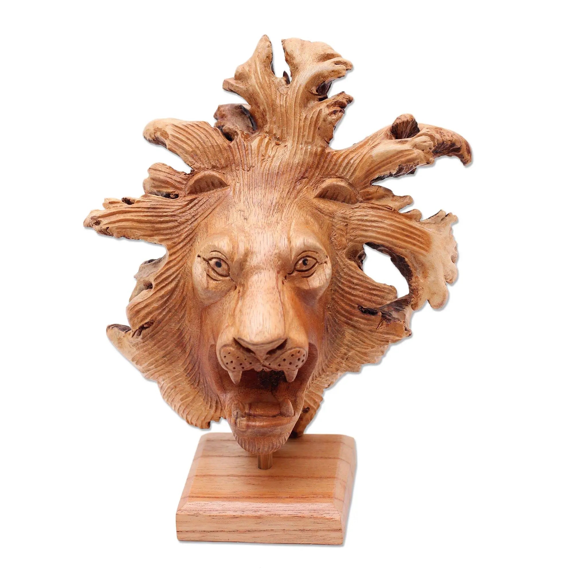 Benalu Lion Sculpture
