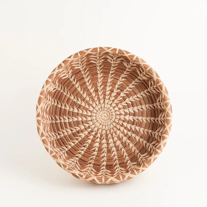 Round Dish Pine Needle Basket